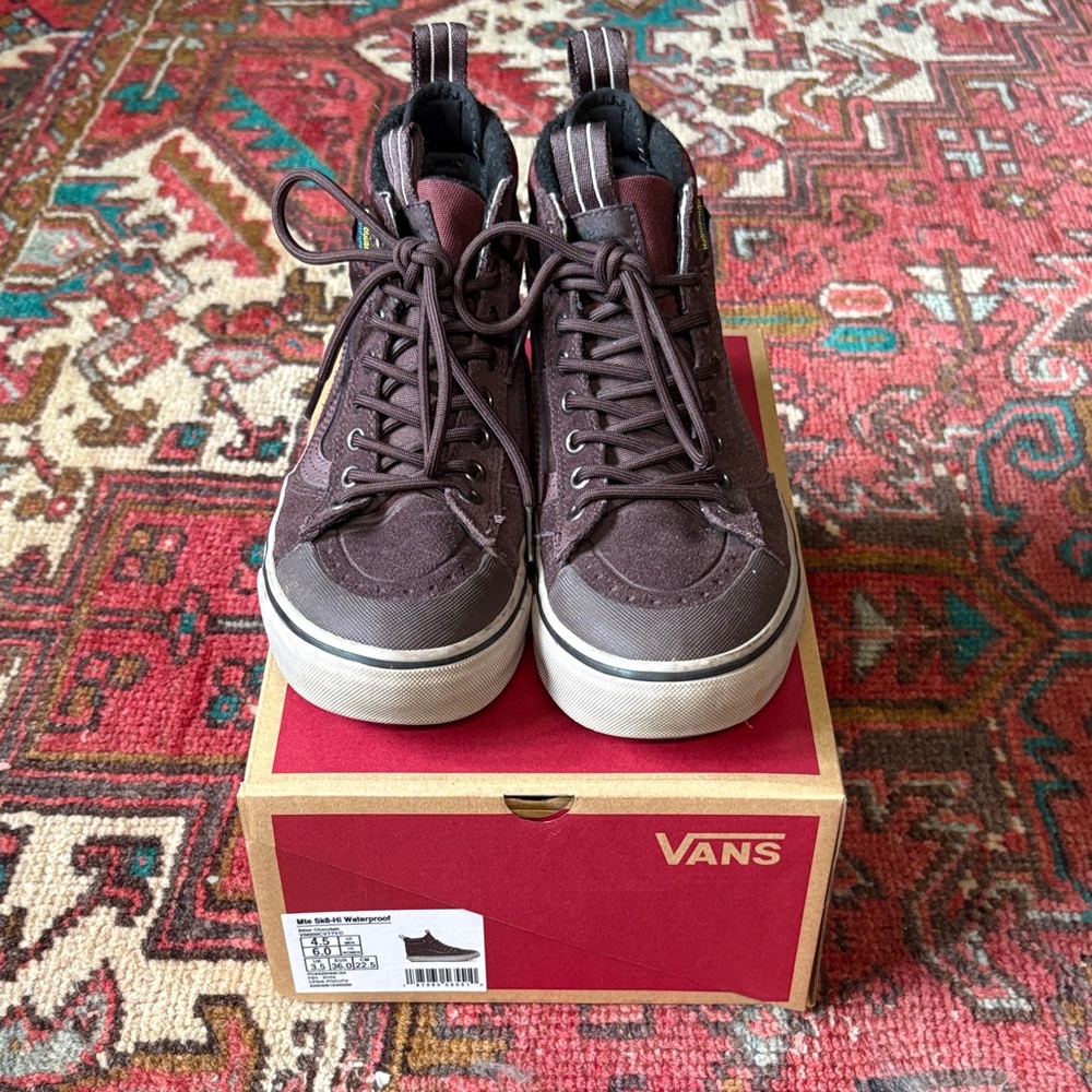 Vans Women's Dark Brown Winter Boots